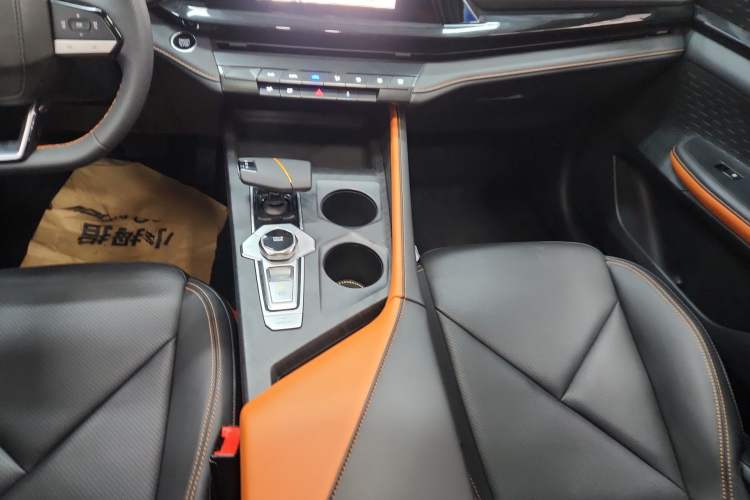 Used Changan UNI-V iDD 2023 ZhiDian iDD 1.5T 113km Smart & Fun Version
