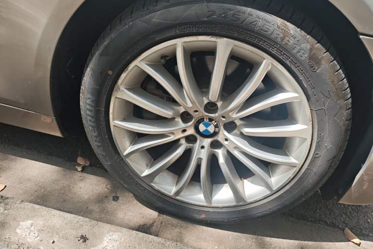 Used BMW 5 Series 2014 525Li Luxury Design Package
