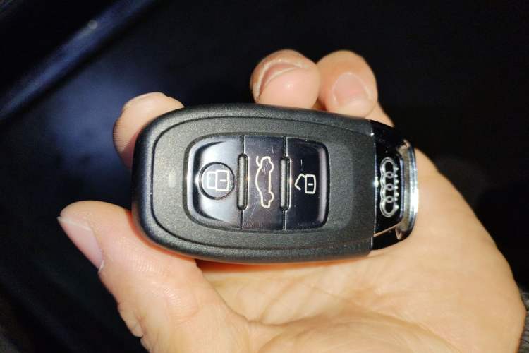 Used Audi A8 2011 A8L 3.0 TFSI quattro Luxury Edition (213kW) Vehicle Key