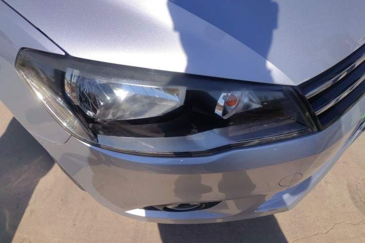 Used Volkswagen Jetta 2013 1.6L Manual Comfort Model Right Front Headlight