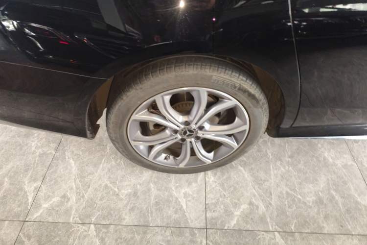 Used Mercedes-Benz E-Class 2023 Restyled E 300 L Sporty and Stylish Edition