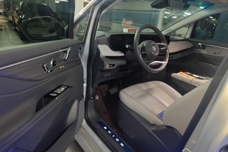 Used Buick GL8 2025 Lu Zun Deluxe Edition
