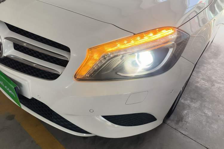 Used Mercedes-Benz A-Class (Import) 2015 A 180
