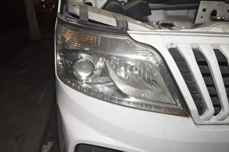 Used CHANGAN KAICHENG Ruixing EM60 2022 Pure Electric Van 4498 mm Long Flat Roof with Rear-Hinged Doors 2 Seats 60 kW 41.86 kWh Right Front Headlight