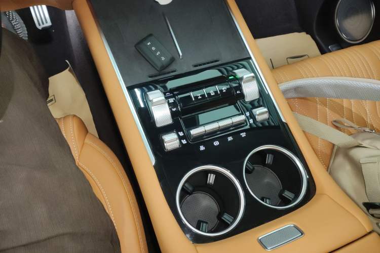 Used Tank 500 New Energy 2026 Model—Hi4-T Smart Enjoyment Version Gear Lever