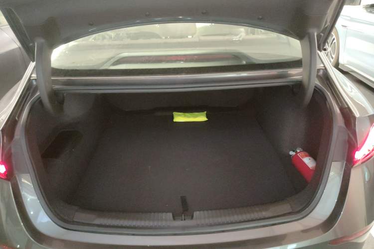 Used Roewe D7 2023 DMH 125km Flagship Edition