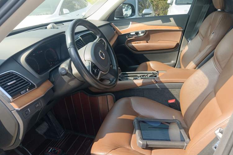 Used Volvo XC90 2019 T6 Zhiyi Edition 7-Seater China VI Standard