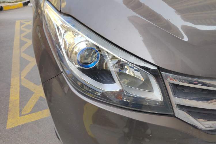 Used SAIC MAXUS G10 2015 2.0T Automatic Anniversary Edition