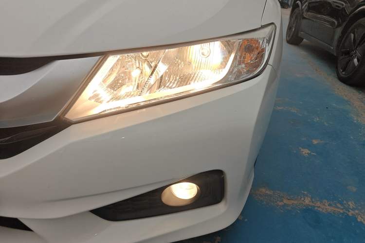 Used Honda City 2015 1.5L CVT Luxury Edition Left Front Headlight