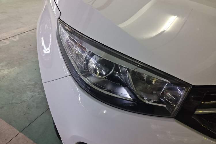 Used Chery Tiggo 3 2016 1.6L CVT ZhiShang Edition Right Front Headlight