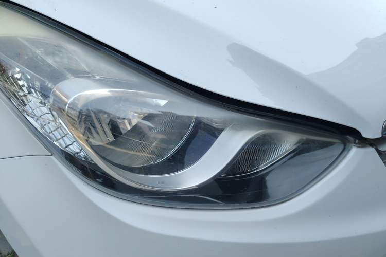 Used Hyundai Elantra (5th Generation / Langdong) 2012 1.6L Automatic Leading Model Right Front Headlight