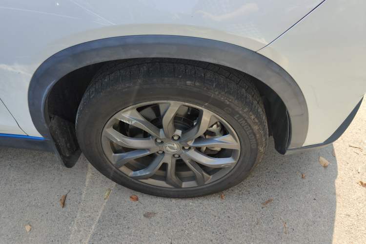 Used Dongfeng Fengon E3 2019 EVR Range-Extended Smart Enjoyment Model Right Front Wheel Hub