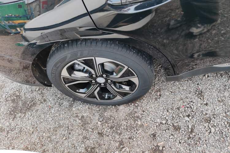 Used Hongqi E-QM5 2023 Base Travel Edition
