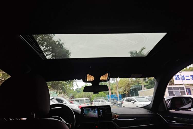 Used BMW 5 Series 2022 525Li M Sport Package Headliner