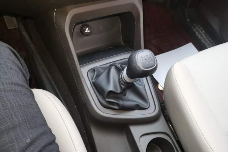 Used Wuling Hongguang V 2022 1.5L Jingqu Edition Electric-Assist LAR