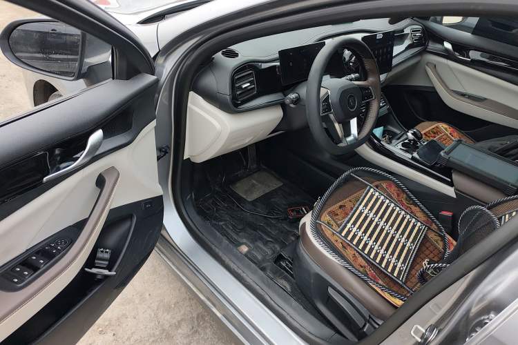 Used BYD Qin PLUS 2023 Champion Edition DM-i 55KM Leading Model
