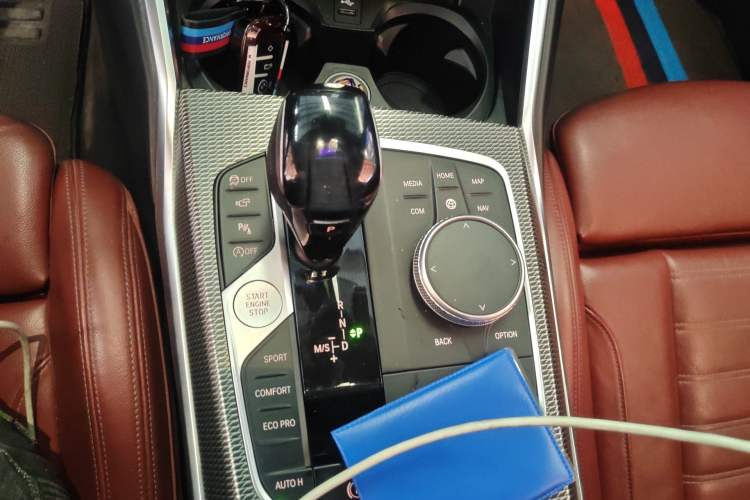 Used BMW 4 Series 2021 425i M Sport Night Edition Gear Lever