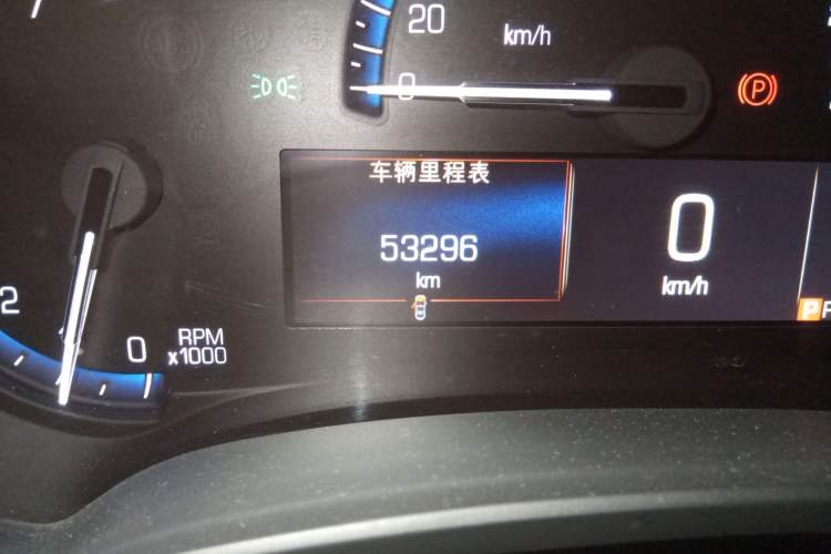 Used Cadillac XTS 2016 28T Elite Edition Odometer Close Up