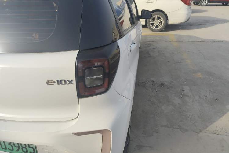 Used SOL E10X 2021 302 km Range Luxury Version 30.2 kWh
