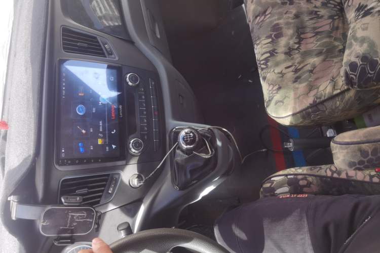 Used Foton Toano 2023 Joy Elephant Multi-Function 2.0T Manual Long-Wheelbase Mid-Roof Model with Single Rear Tire Available in 5/6/7/9-Seater Configurations