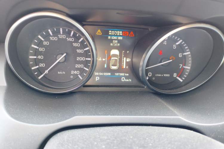 Used Land Rover Range Evoque 2012 2.0T 5-Door YAOZHI Version Odometer Close Up