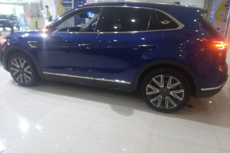 Used Hongqi HS5 2022 Facelifted Version 2.0T Smart Connect Flagship All-Wheel-Drive Edition