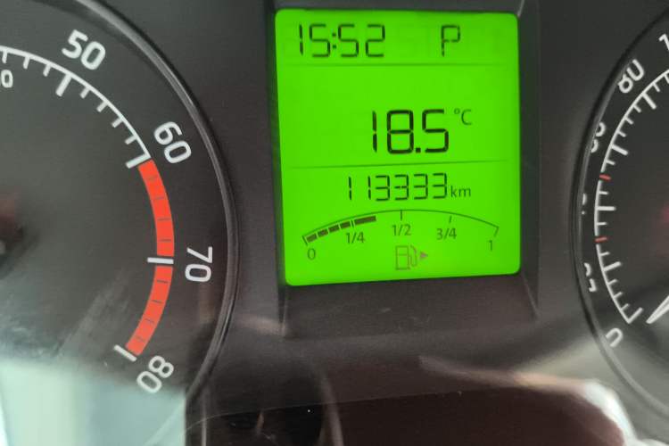 Used Skoda Rapid 2015 1.6L Automatic Smart Selection Model