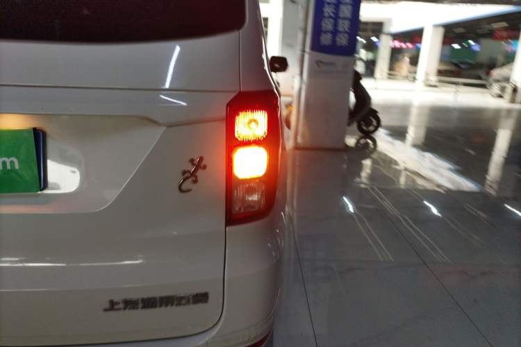 Used Wuling Hongguang 2021 1.5L Facelifted S Comfort Version with Electric Power Steering LAR