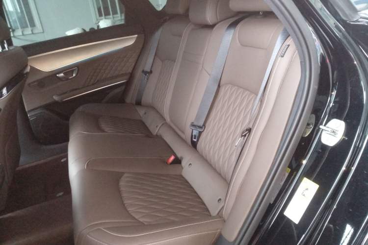 Used BYD Han 2023 EV Champion Edition 605KM Front-Drive Premium Model
