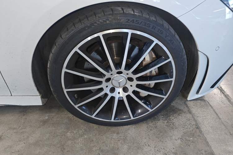 Used Mercedes-Benz CLA AMG 2020 AMG CLA 35 4MATIC Right Front Wheel Hub