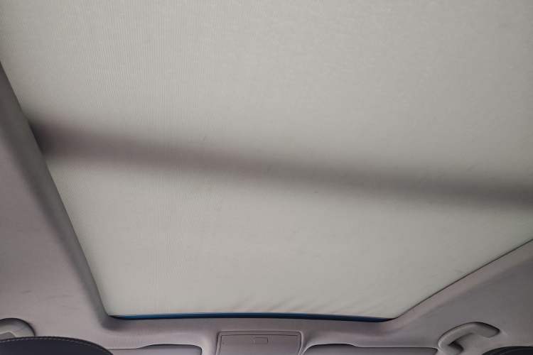 Used Volkswagen Tiguan L 2017 380TSI Automatic All-Wheel-Drive Luxury Edition Headliner