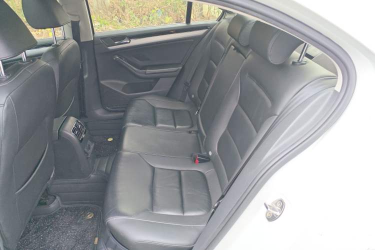 Used Volkswagen Sagitar 2018 280TSI DSG Ignite Edition Left Rear Seat