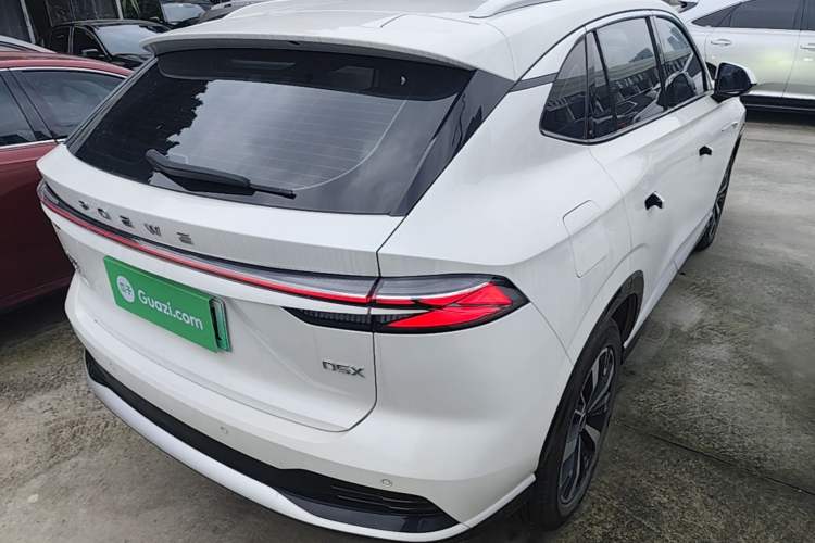 Used Roewe D5X DMH 2024 135 Tech Edition
