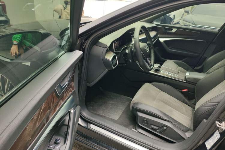 Used Audi A6L 2019 40 TFSI Luxury Dynamic Model Driver Seat