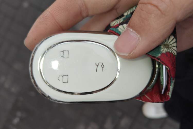 Used Nio ES6 2024 75 kWh
