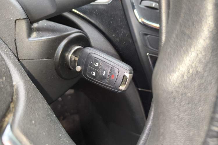 Used Buick Regal 2015 1.6T Leading Technology Model Vehicle Key