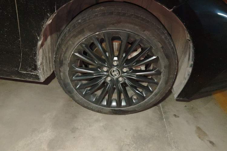 Used Toyota Avalon 2019 2.0L XLE Premium Edition China VI