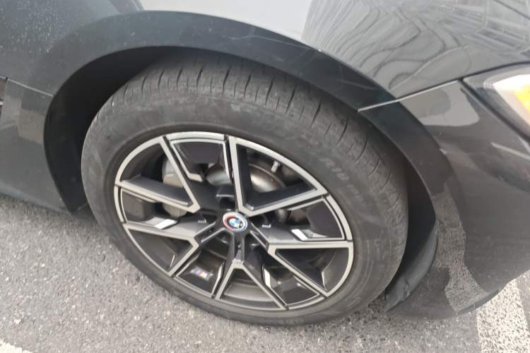 Used BMW i4 2022 eDrive40
