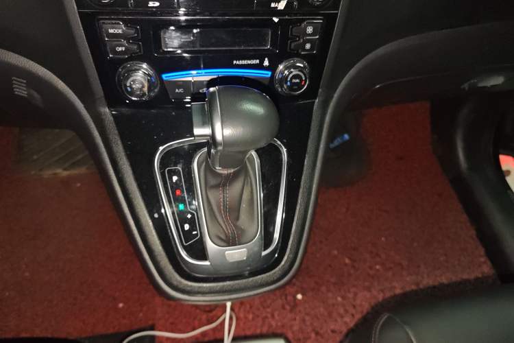 Used Haval H6 2016 Upgraded Model 1.5T Automatic Two-Wheel Drive Elite Version
