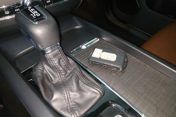 Used Volvo XC60 2020 T5 4x4 Zhiyi Luxury Edition