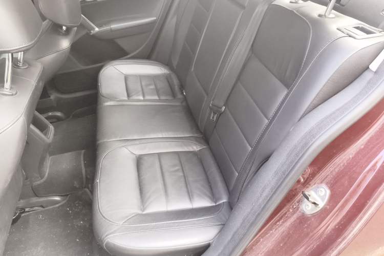 Used Volkswagen Lavida 2013 Restyled Classic 1.6L Automatic Comfort Edition