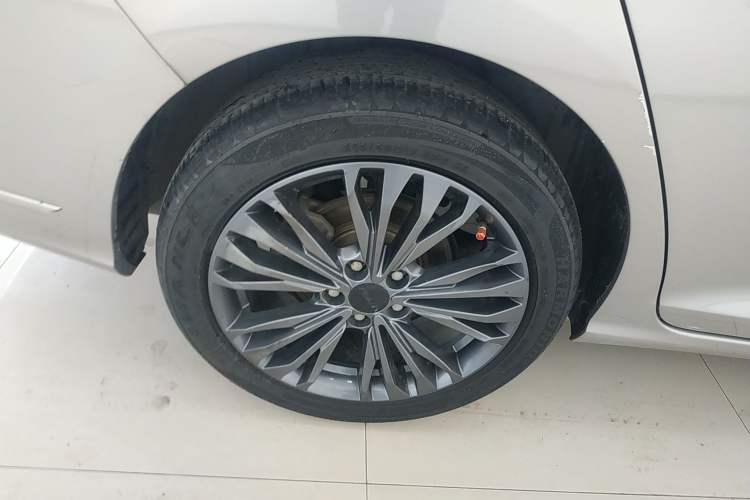 Used Dongfeng Aeolus Yixuan MAX 2021 1.5T Super-Powered Dad Edition
