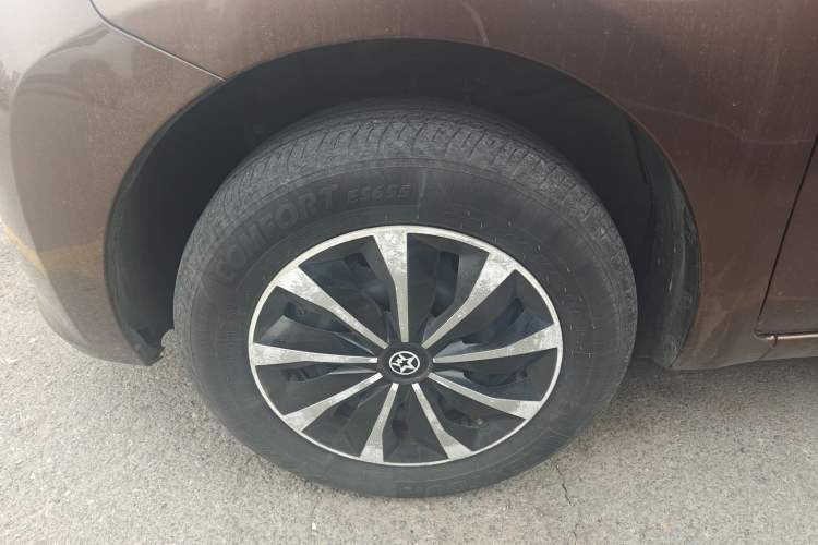 Used Venucia R30 2014 1.2L Manual Comfort Edition