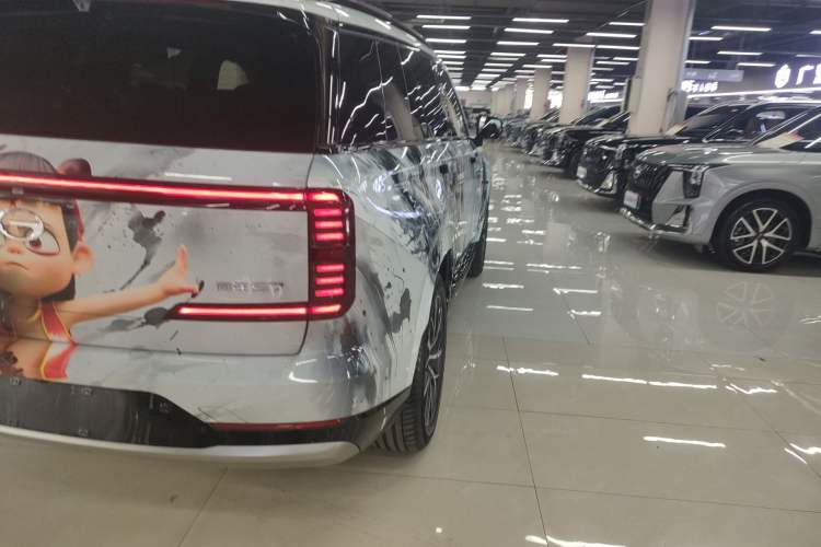 Used GAC Trumpchi Xiangwang S7 2025 180km Ultra All-Wheel Drive LiDAR Edition Right Rear Taillight