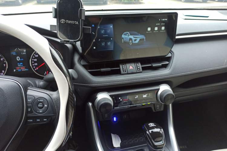 Used Toyota Wildlander 2024 2.0L CVT Two-Wheel Drive Leading Edition