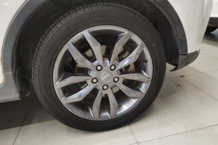 Used Land X2 2017 1.6L Automatic Sharp Edition Right Front Wheel Hub