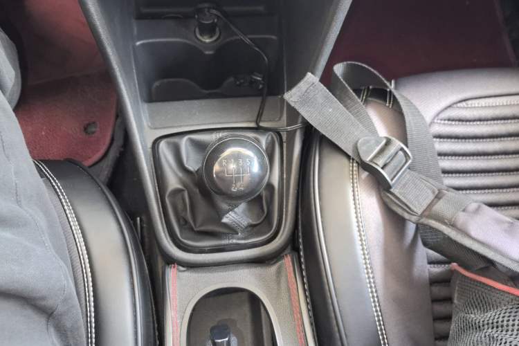 Used Volkswagen Santana 2015 1.6L Manual Fashion Edition Gear Lever