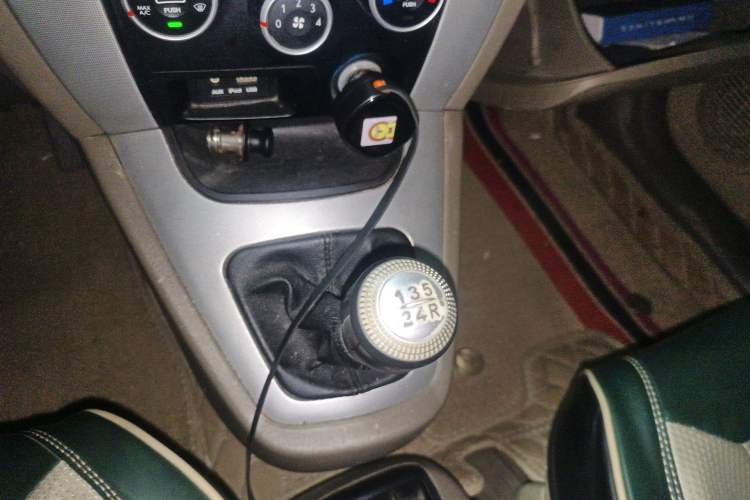 Used Hyundai Tucson 2013 2.0L Manual Two-Wheel Drive Fashion Edition Gear Lever