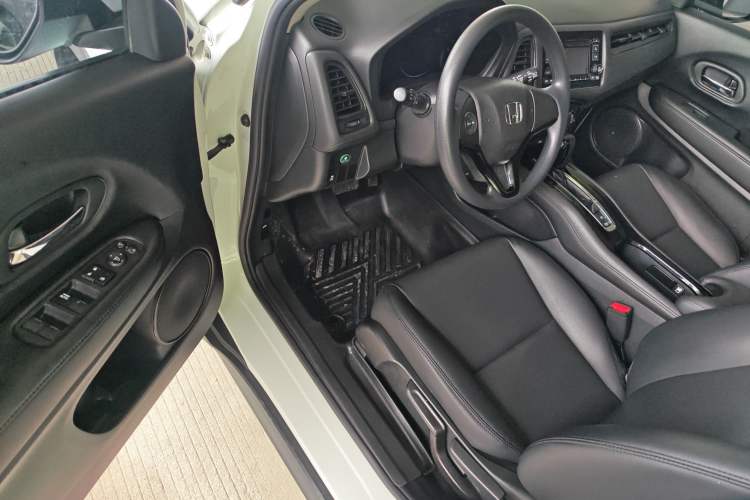 Used Honda Vezel 2017 1.8L CVT Front-Wheel Drive Pioneer Edition
