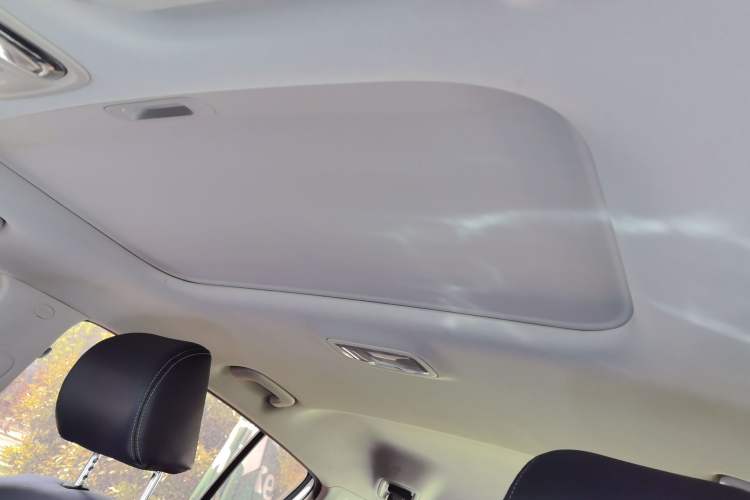 Used Kia KX5 2017 1.6T Automatic Two-Wheel Drive 15th Anniversary Special Edition DLX